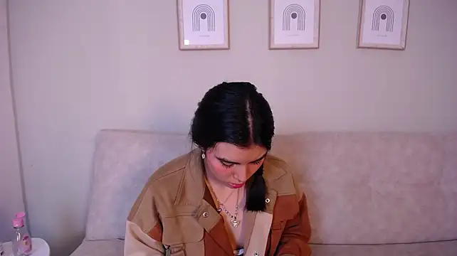 Bella_Cute_01