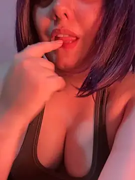 candicewest_ (F young) - Mmmmm wet pussy