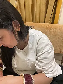 anshika_arya (F milf) - Hyyy Guys