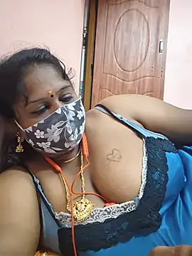 yalini1431 (F milf) - Boobs