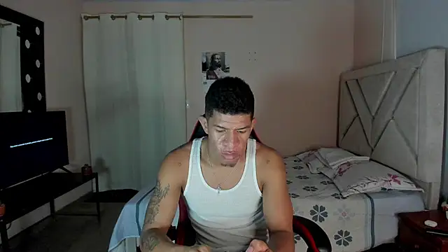 Toptony22 webcam