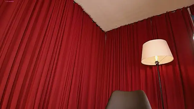 Alice-blaker live cam on StripChat