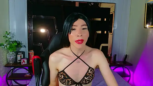 Thamara_Robertss live cam on StripChat
