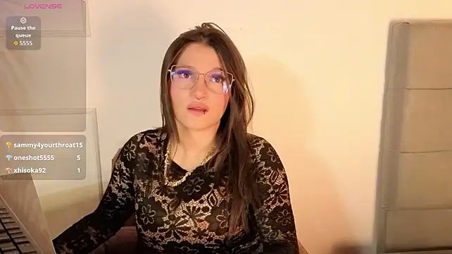 elecktra_sweet (F young) - Show me how your boobs bounce