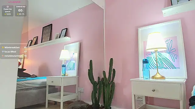 lucyybell live cam on StripChat