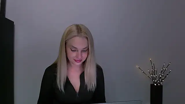 Lia_noo_regrets webcam