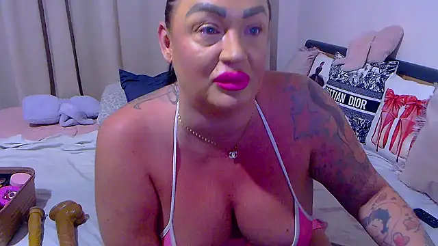 BustyVicky