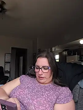 Canadian_BBW webcam