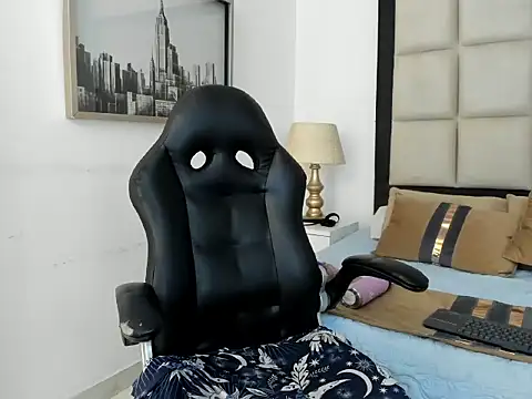 meganpresleyy (F young) - show ass