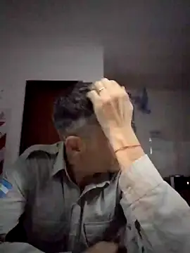Alejandro83bsf live sex cam