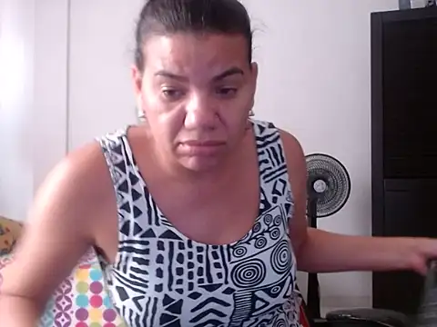 Adriana_0312 webcam