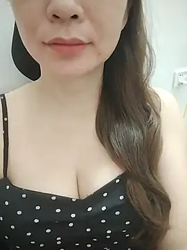 Snail_niE live cam on StripChat