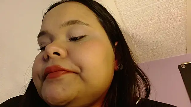sexychubby___ live cam on StripChat