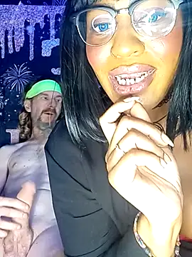 AmazonianMistress live cam on StripChat