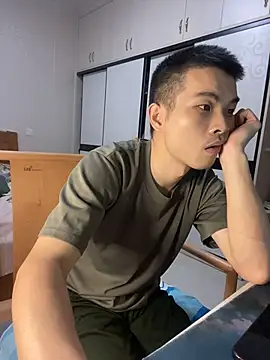 gutou001 (M young) - 来看大jj粉龟头