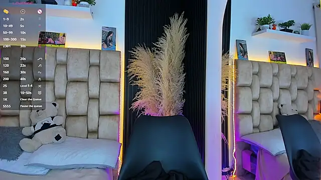 little_sophie18 live cam on StripChat