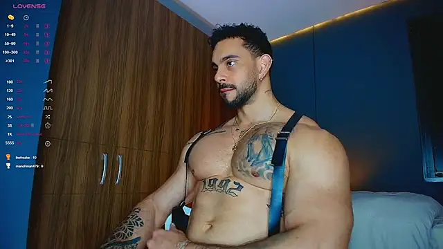 massimo_visconti live cam on StripChat