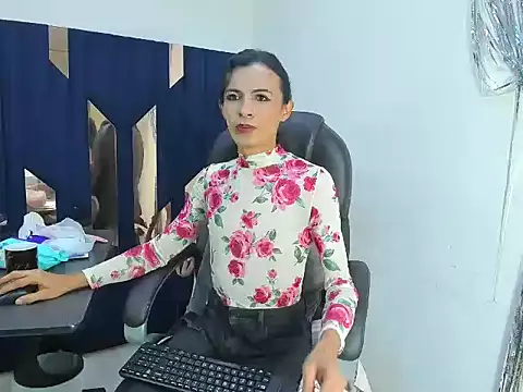 Model: Aisha_hotts777