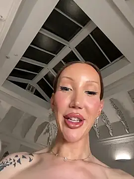 Allana29