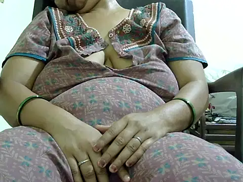 Pyari_Hina