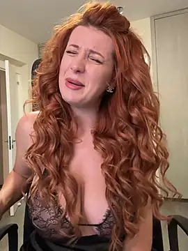 RoxxyDallas live sex cam