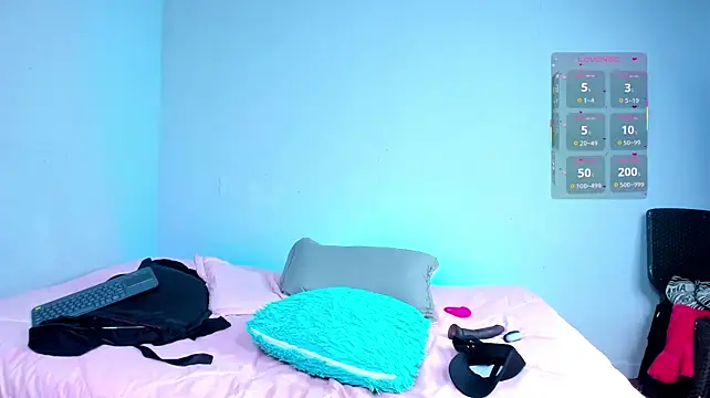 CURVY_EBONY_MILF webcam