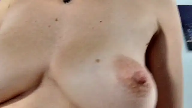Leila_cam18