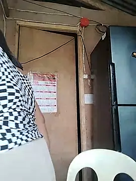 Lovelywoman43 live cam on StripChat