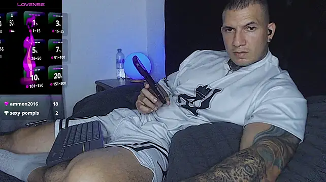 Shane_Clay live cam on StripChat