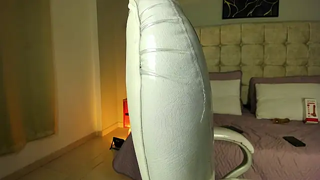 Naomy9_ webcam