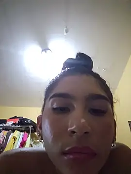skinnyrox live cam on StripChat