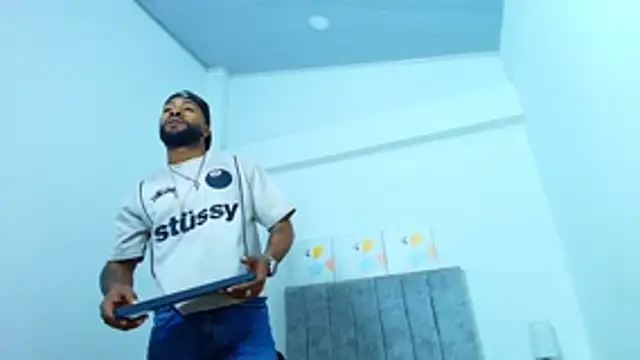 Dante_Knox webcam