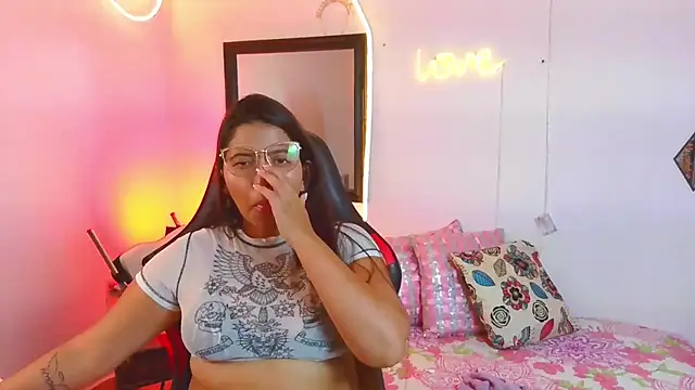Megaan_Greey webcam