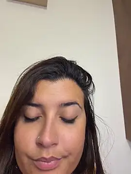 Novababy18 live webcam