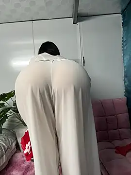 Nana-19 live cam on StripChat
