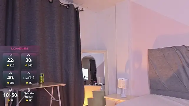valeriavibes live cam on StripChat