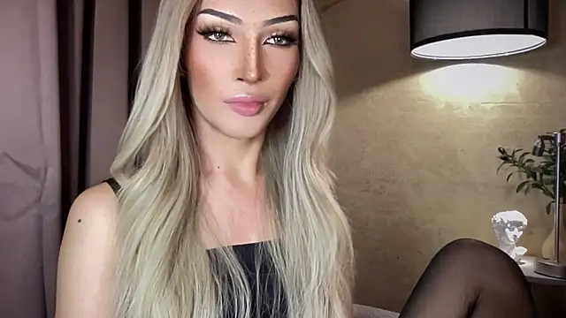 Alicegreenexx live cam on StripChat