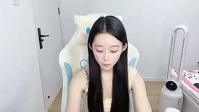 -qingqing live cam on StripChat