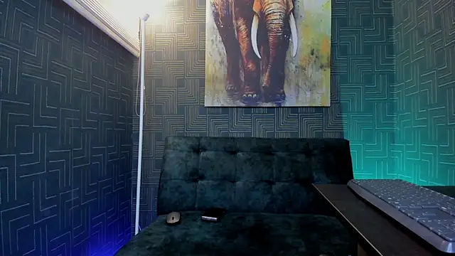 LalilaBrunettee live sex cam