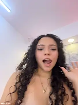 Mia_honey3
