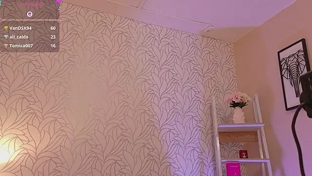 mia_gold_ live cam on StripChat