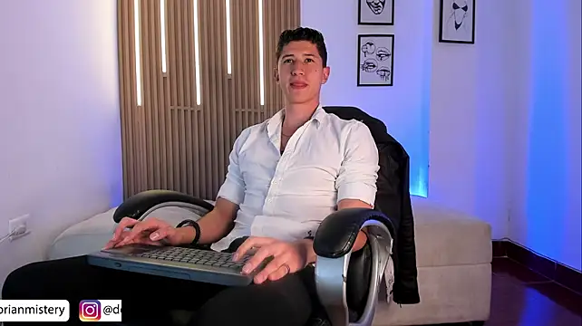 Dorianmistery2322_ live cam on StripChat
