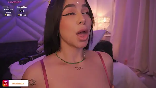 imLeanna_ live sex cam