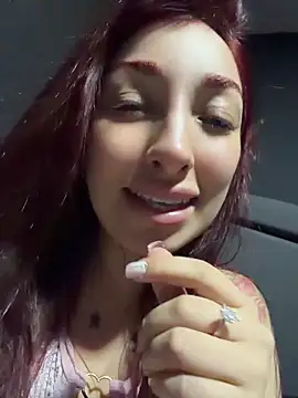 Anniespears live room snapshot on Stripchat