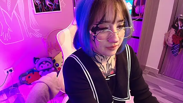 Miwa_violet live cam on StripChat
