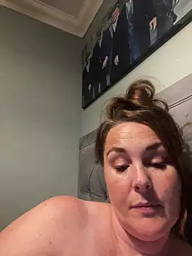 laceygreen (F milf) - Spank