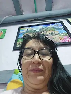 clarita_01 live cam on StripChat