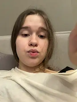HornyGirlH live sex cam
