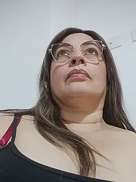 _Prinscarlet_ live cam on StripChat