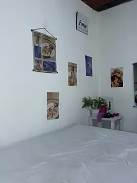 Astrid_Porno webcam
